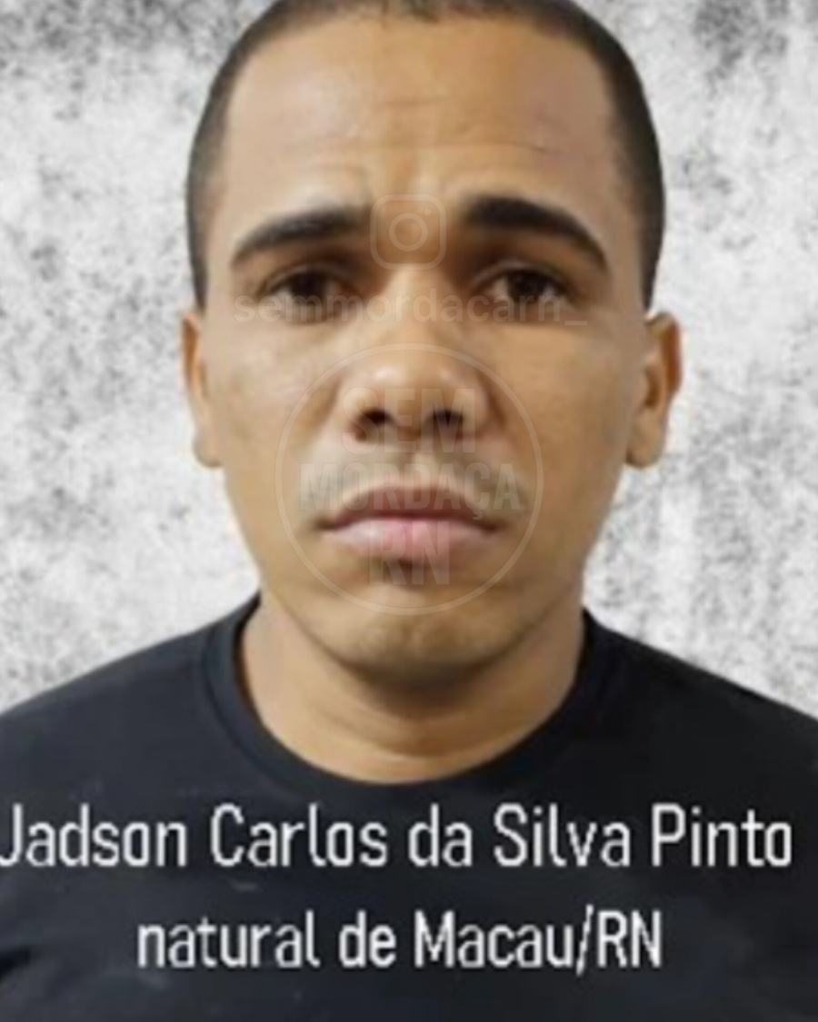 [FOTOS] URGENTE: Homem é executado e mulher supostamente sua esposa filma ele morto em cidade do RN