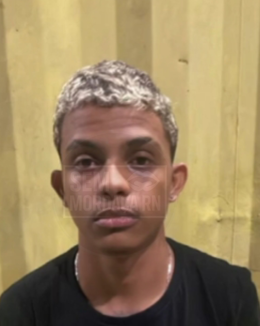 FOTOS: Jovem de 19 anos é morto com mais de 30 tiros