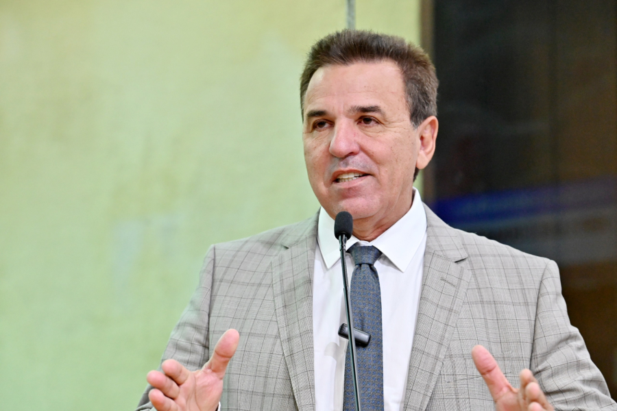 ALRN: Luiz Eduardo solicita melhorias para o bairro Planalto e registra pesar em plenário