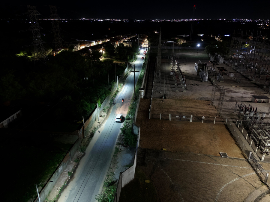 NATAL: Novas luminárias em LED chegam à Rua Poeta Camões e reforçam segurança no Bom Pastor